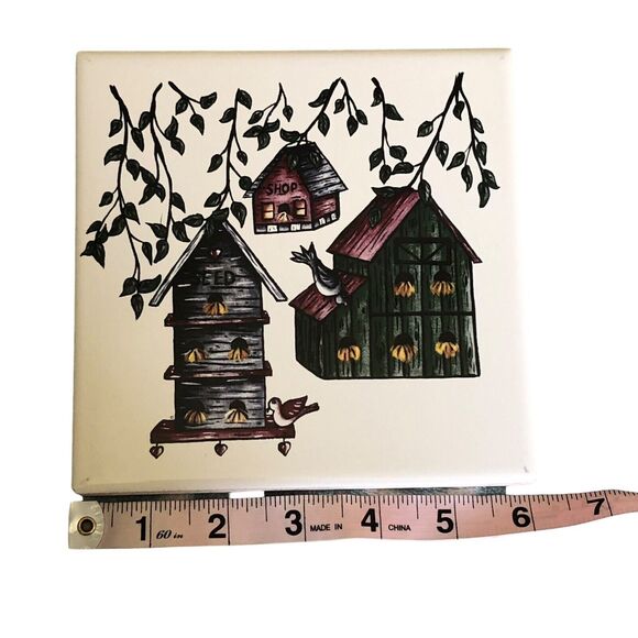 VTG Birdhouses Ceramic Tile Trivet Kitchen 6" x 6" Bird Feed Shop Barn USA - Picture 9 of 10